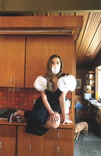 Addison Rae feet photo thumbnail