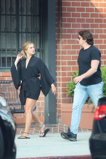 Addison Rae feet photo thumbnail