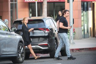 Addison Rae feet photo thumbnail