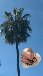 Addison Rae feet photo thumbnail