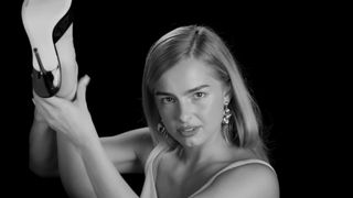 Addison Rae feet photo thumbnail