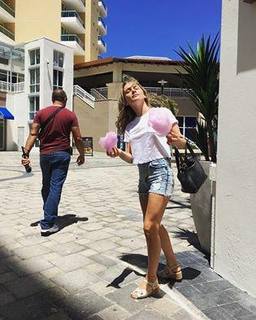 Addison Timlin feet photo thumbnail