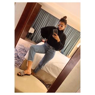 Additi Gupta feet photo 7