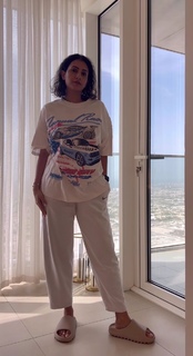 Additi Gupta feet photo 9