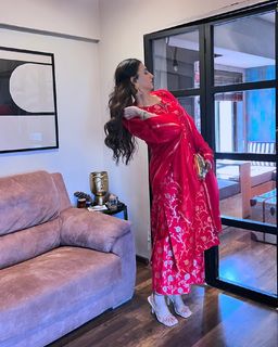 Additi Gupta feet photo 5