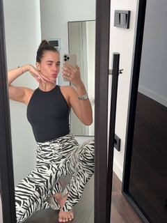 Adel Veigel feet photo 6