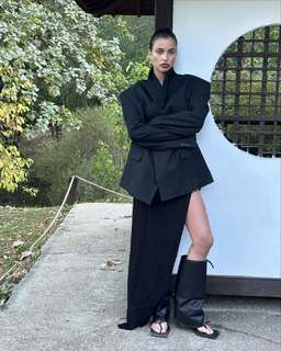 Adel Veigel feet photo 5