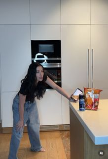 Adel Veigel feet photo 8