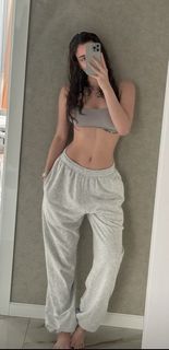Adel Veigel feet photo 1