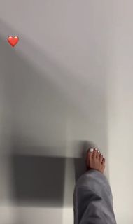 Adel Veigel feet photo 13