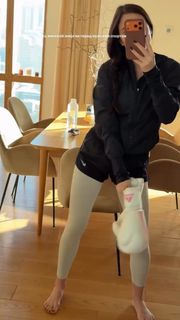 Adel Veigel feet photo 8