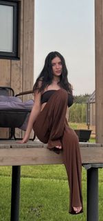 Adel Veigel feet photo 1