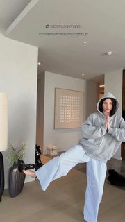 Adel Veigel feet photo 3