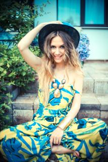 Adela Popescu feet photo 2