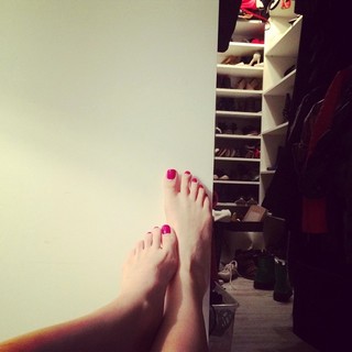 Adela Popescu feet photo 18