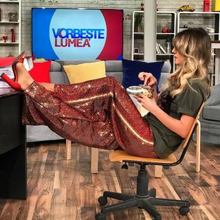 Adela Popescu feet photo 10