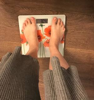 Adela Popescu feet photo 2