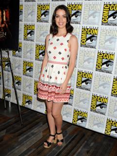 Adelaide Kane feet photo thumbnail
