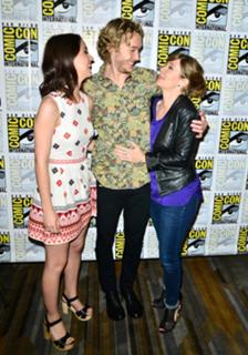 Adelaide Kane feet photo thumbnail