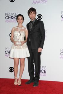 Adelaide Kane feet photo thumbnail
