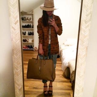 Adelaide Kane feet photo thumbnail