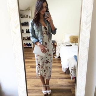Adelaide Kane feet photo thumbnail