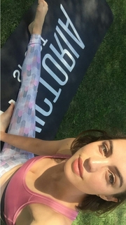 Adelaide Kane feet photo thumbnail