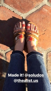 Adelaide Kane feet photo thumbnail