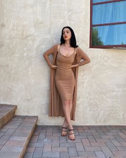 Adelaide Kane feet photo thumbnail