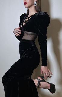 Adelaide Kane feet photo thumbnail
