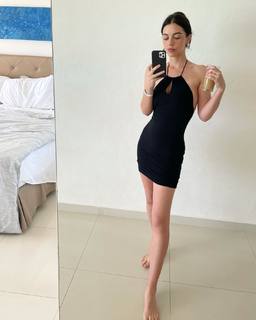 Adelaide Kane feet photo thumbnail