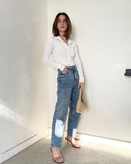 Adelaide Kane feet photo thumbnail