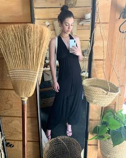 Adelaide Kane feet photo thumbnail