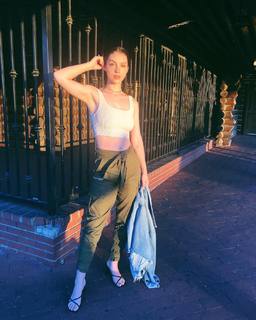 Adelaide Kane feet photo thumbnail