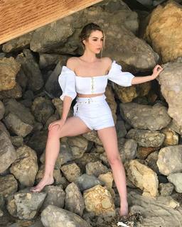 Adelaide Kane feet photo thumbnail