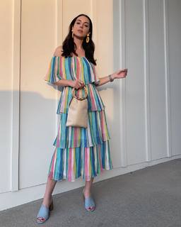 Adelaide Kane feet photo thumbnail