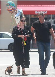 Adele feet photo thumbnail