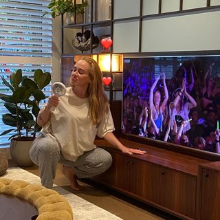 Adele feet photo thumbnail