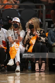 Adele feet photo thumbnail