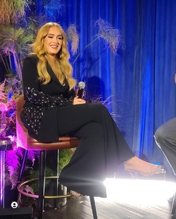 Adele feet photo thumbnail