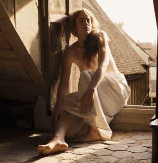 Adele Haenel feet photo 15