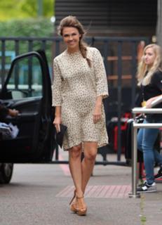 Adele Silva feet photo thumbnail