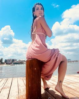 Adianez Hernández feet photo 2