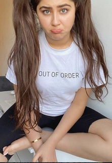 Aditi Bhatia feet photo 11