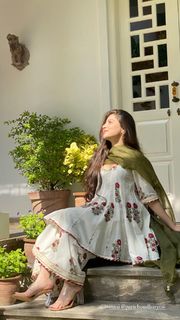 Aditi Bhatia feet photo 10