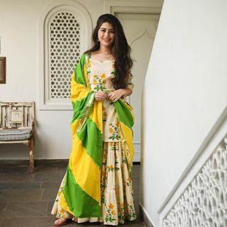 Aditi Bhatia feet photo 5