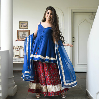 Aditi Bhatia feet photo 11