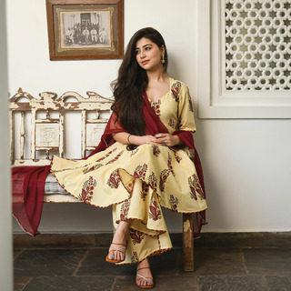 Aditi Bhatia feet photo 2