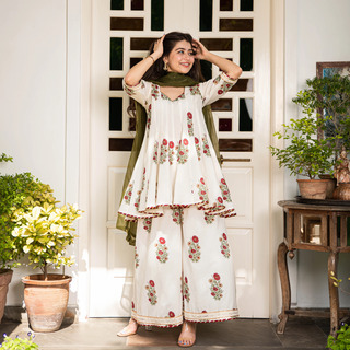 Aditi Bhatia feet photo 20