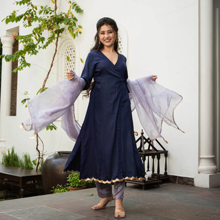 Aditi Bhatia feet photo 14